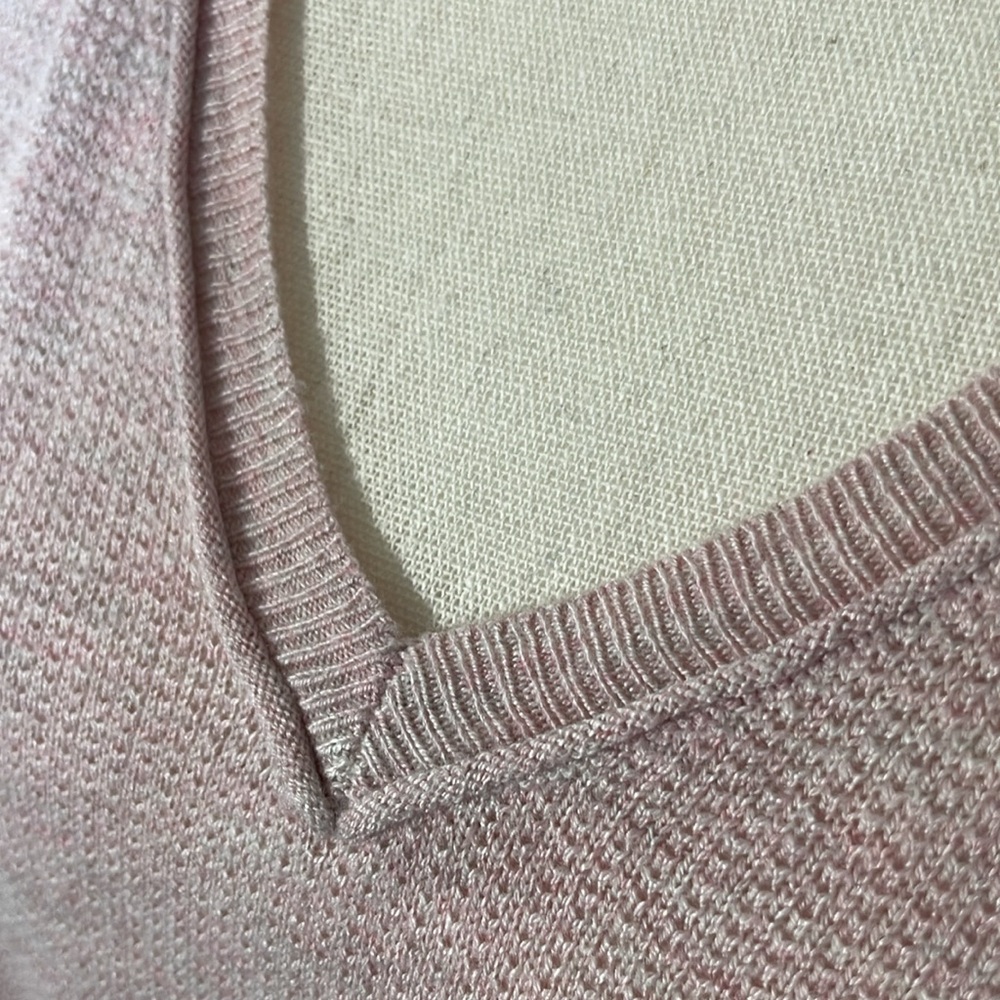Mossimo V Neck sweater - Picture 5 of 9